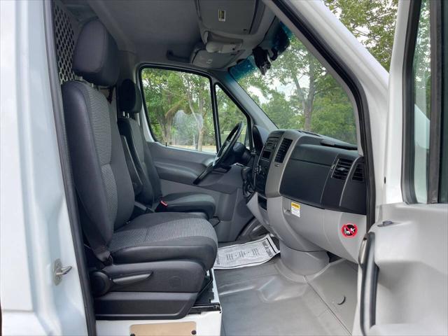 Photo of 2012 Arctic White Mercedes-Benz Sprinter