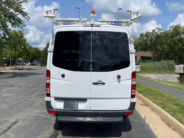 Photo of 2012 Arctic White Mercedes-Benz Sprinter