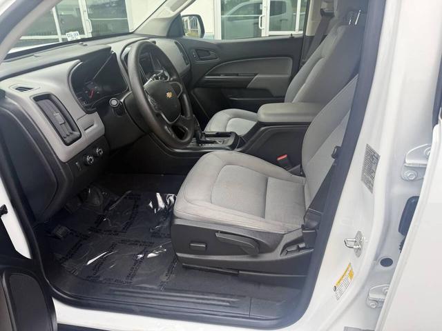 Photo of 2019 Summit White Chevrolet Colorado