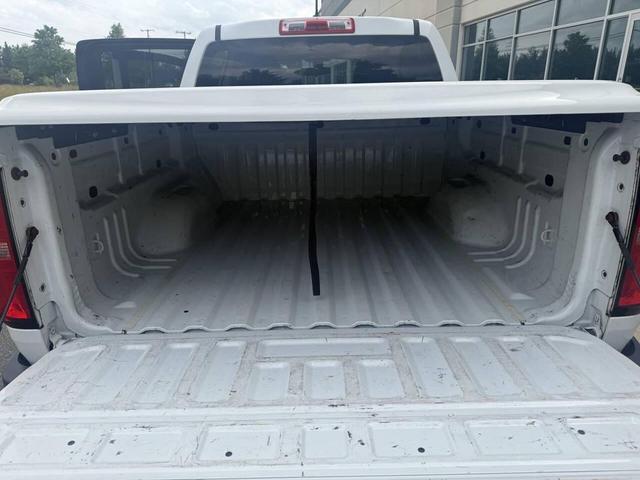 Photo of 2019 Summit White Chevrolet Colorado
