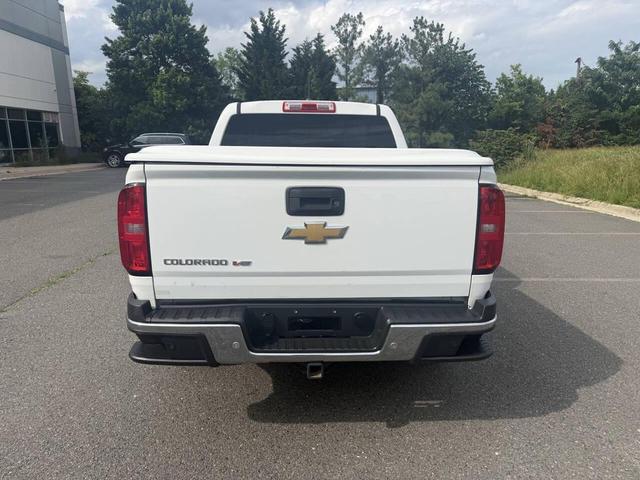 Photo of 2019 Summit White Chevrolet Colorado