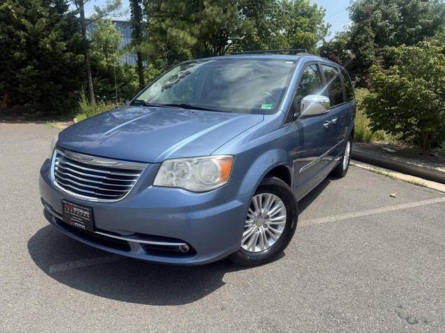 Photo of 2012 Blue Chrysler Town & Country