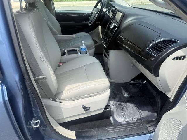 Photo of 2012 Blue Chrysler Town & Country