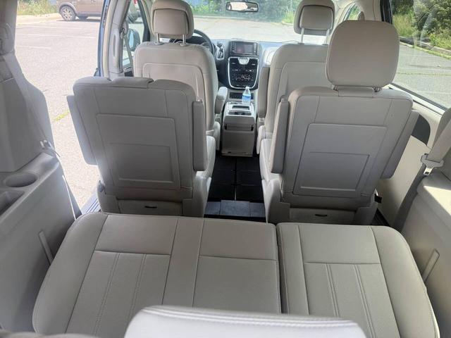 Photo of 2012 Blue Chrysler Town & Country