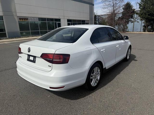 Photo of 2017 White Volkswagen Jetta