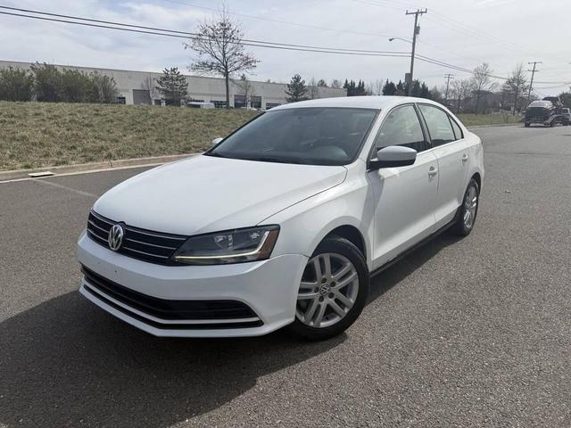 Photo of 2017 White Volkswagen Jetta