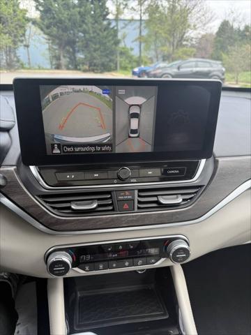 Photo of 2023 Super Black Nissan Altima