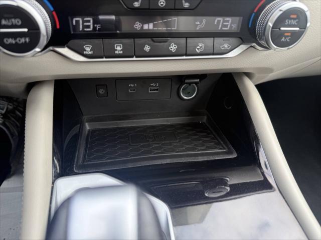 Photo of 2023 Super Black Nissan Altima