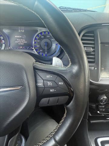 Photo of 2015 Black Chrysler 300