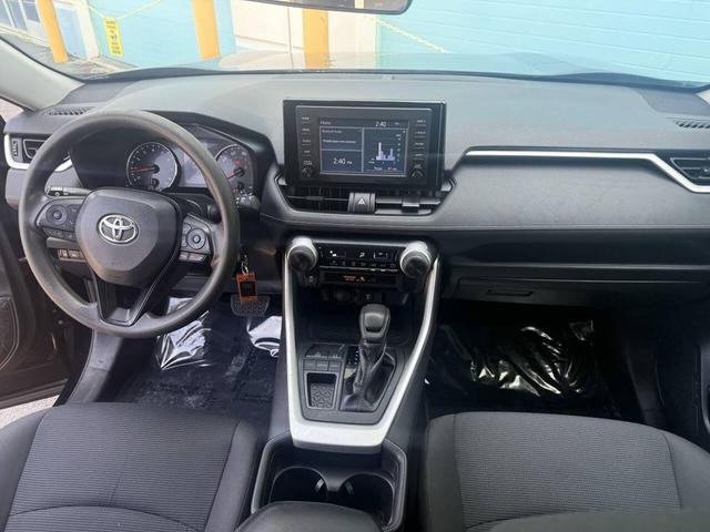 Photo of 2019 Midnight Black Metallic Toyota RAV4