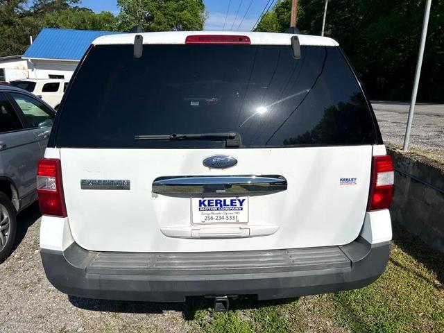 Photo of 2007 WHITE Ford Expedition