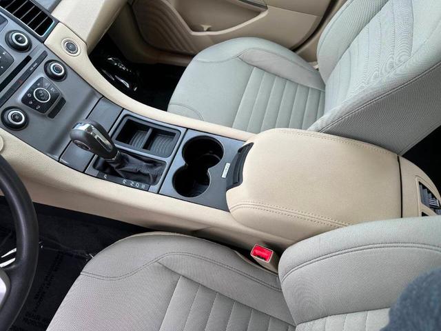 Photo of 2017 Silver Ford Taurus