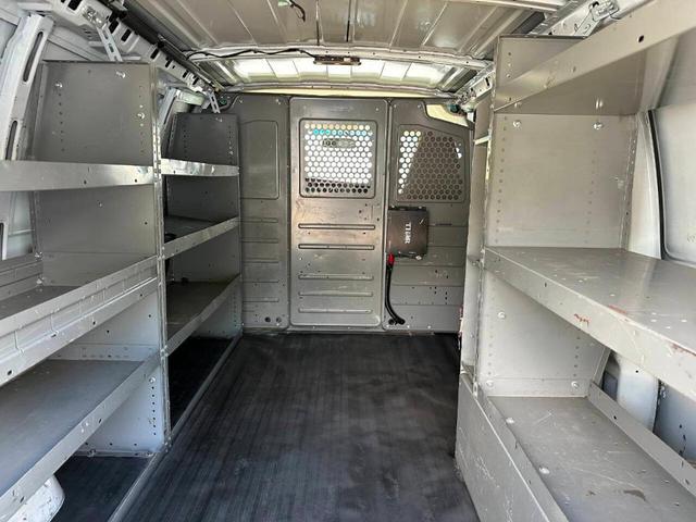 Photo of 2019 White Chevrolet Express 3500