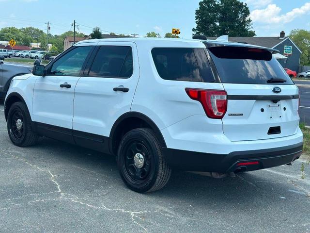 Photo of 2016 White Ford Utility Police Interceptor