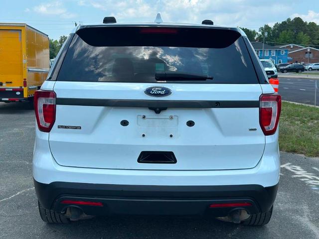 Photo of 2016 White Ford Utility Police Interceptor