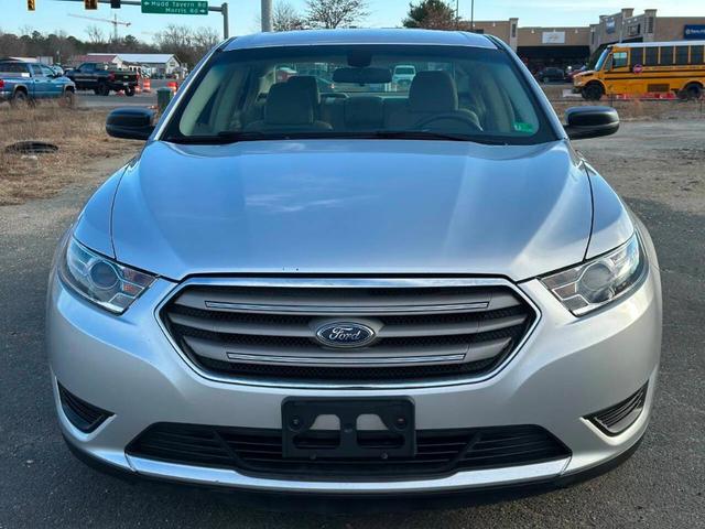 Photo of 2017 Silver Ford Taurus