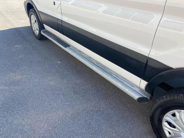Photo of 2022 Oxford White Ford Transit-250