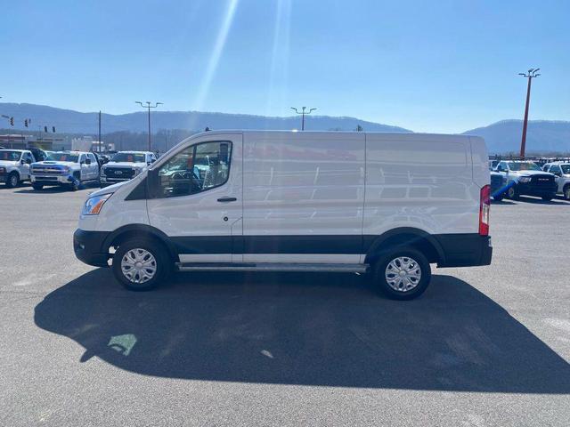 Photo of 2022 Oxford White Ford Transit-250