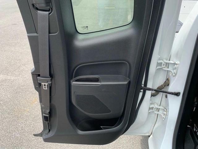 Photo of 2019 Summit White Chevrolet Colorado