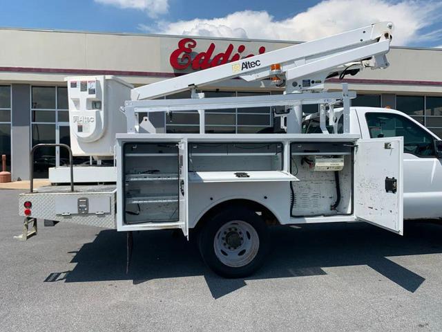 Photo of 2012 Oxford White Ford F-450