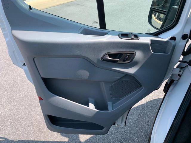 Photo of 2018 Oxford White Ford Transit-250