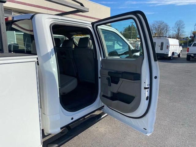 Photo of 2019 Oxford White Ford F-350