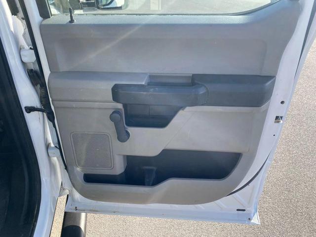 Photo of 2019 Oxford White Ford F-350