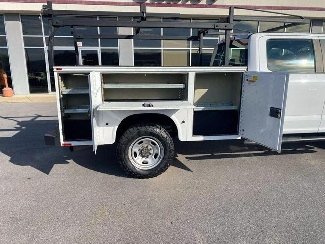 Photo of 2019 Oxford White Ford F-350