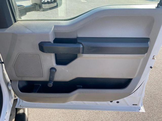 Photo of 2019 Oxford White Ford F-350