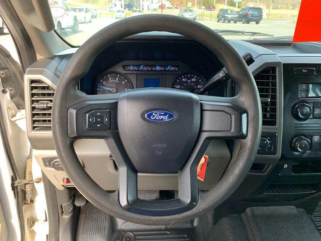 Photo of 2019 Oxford White Ford F-350