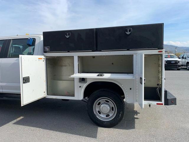 Photo of 2019 Oxford White Ford F-350