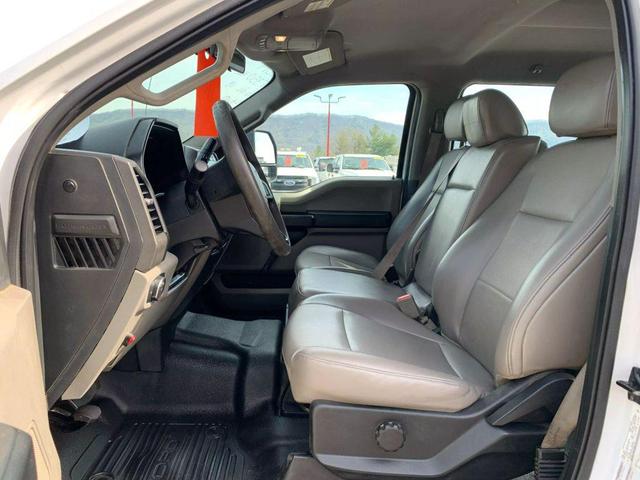 Photo of 2019 Oxford White Ford F-350