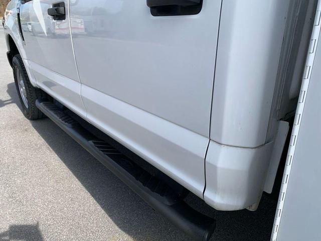 Photo of 2019 Oxford White Ford F-350