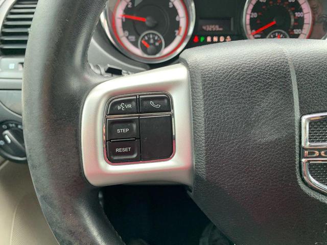 Photo of 2017 White Knuckle Clearcoat Dodge Grand Caravan