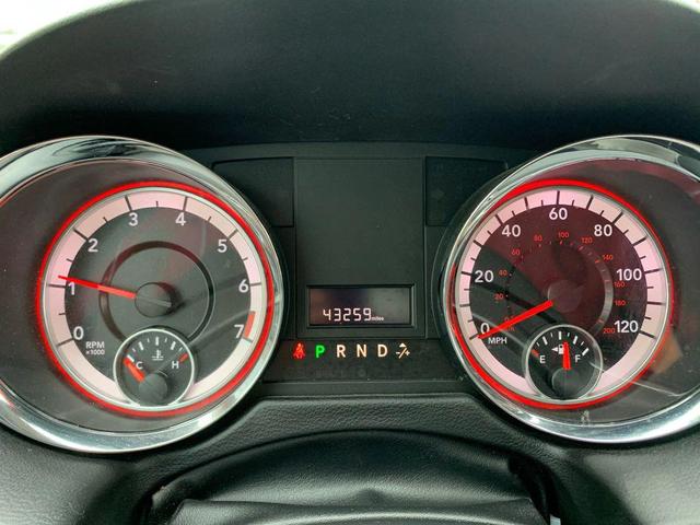 Photo of 2017 White Knuckle Clearcoat Dodge Grand Caravan