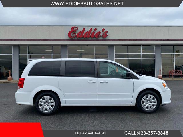 Photo of 2017 White Knuckle Clearcoat Dodge Grand Caravan