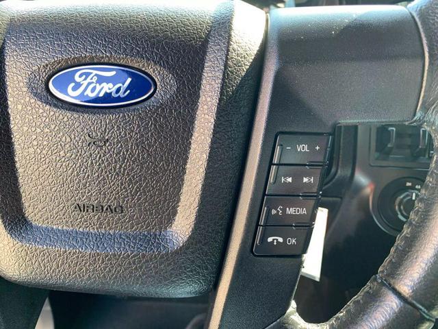 Photo of 2017 Shadow Black Ford Expedition EL