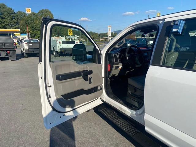 Photo of 2020 Oxford White Ford F-250