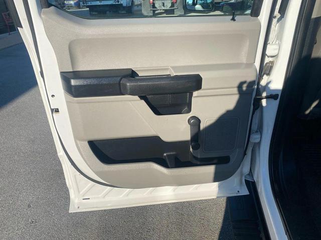 Photo of 2020 Oxford White Ford F-250