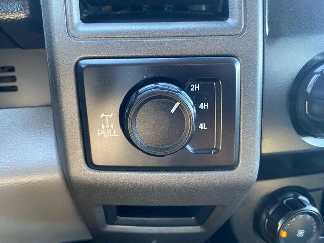 Photo of 2020 Oxford White Ford F-250