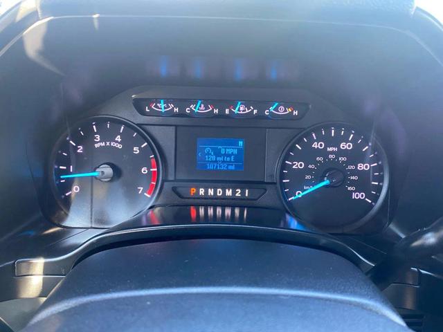 Photo of 2020 Oxford White Ford F-250