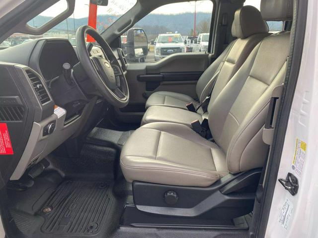 Photo of 2020 Oxford White Ford F-250