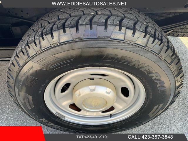 Photo of 2015 Oxford White Ford F-250