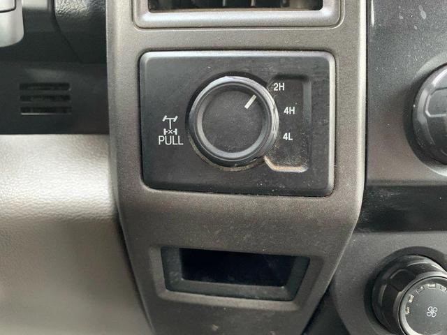 Photo of 2020 Oxford White Ford F-250