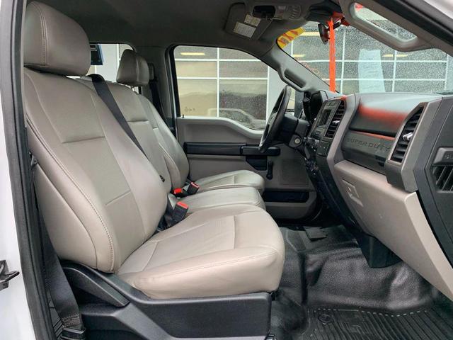 Photo of 2020 Oxford White Ford F-250