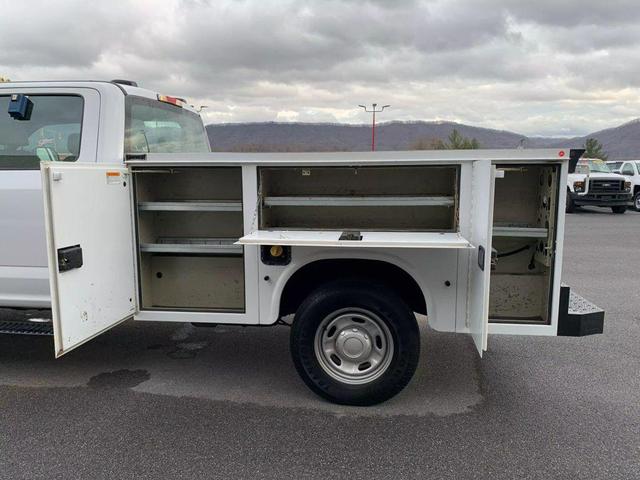 Photo of 2020 Oxford White Ford F-250