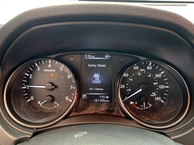 Photo of 2017 Gun Metallic Nissan Rogue