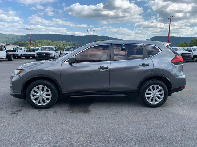 Photo of 2017 Gun Metallic Nissan Rogue