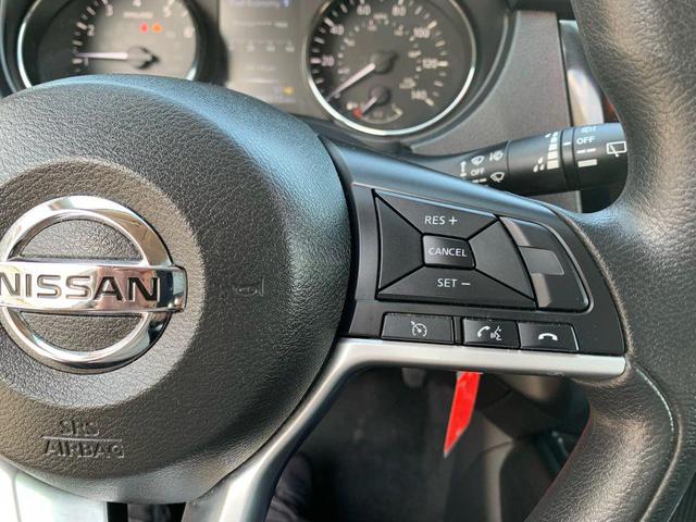 Photo of 2017 Gun Metallic Nissan Rogue