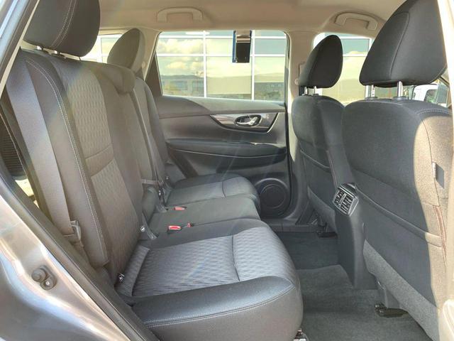 Photo of 2017 Gun Metallic Nissan Rogue